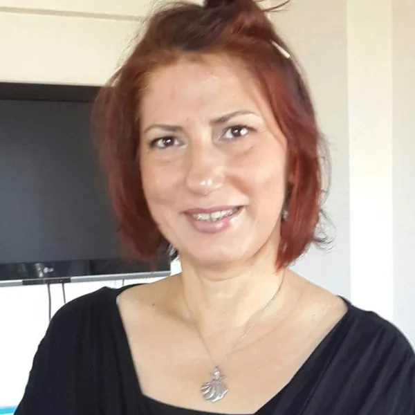 Zehra Emiroğlu